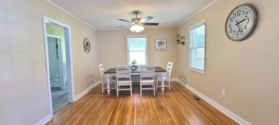 Dining Room 
Large table (4 chairs and bench seating)
