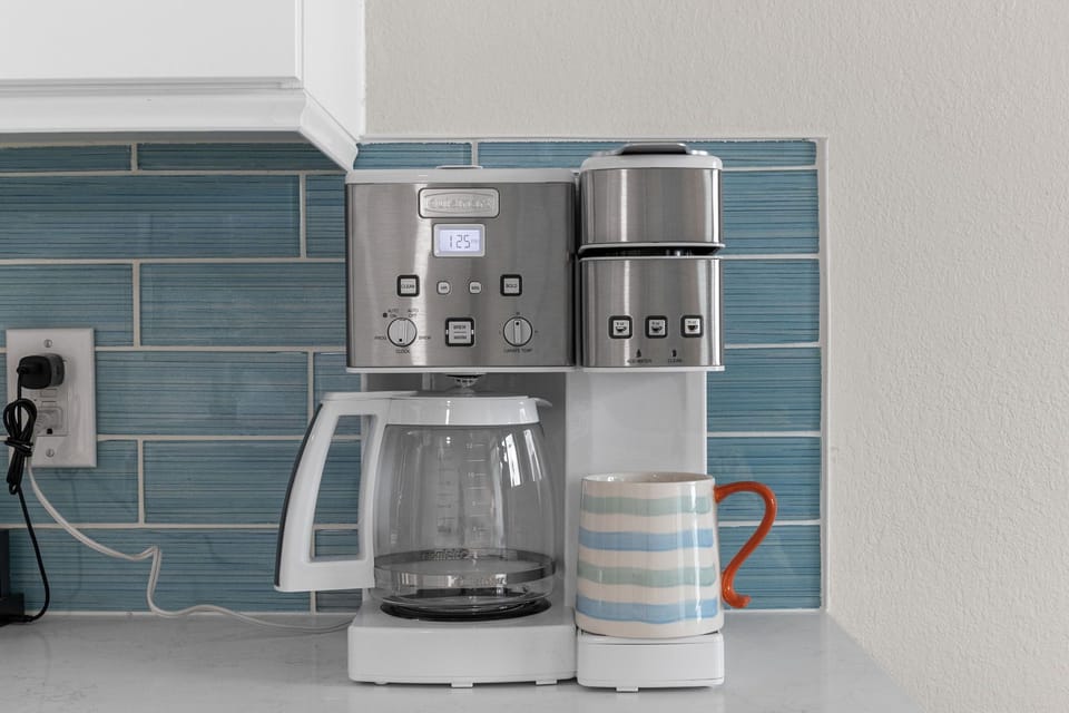 Coffee Maker (includes Single Serve)