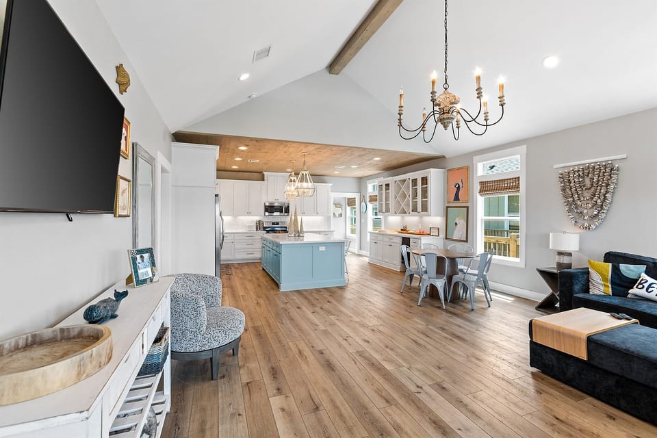 Step into this spacious and stunning living room, where comfort and elegance unite in perfect harmony!