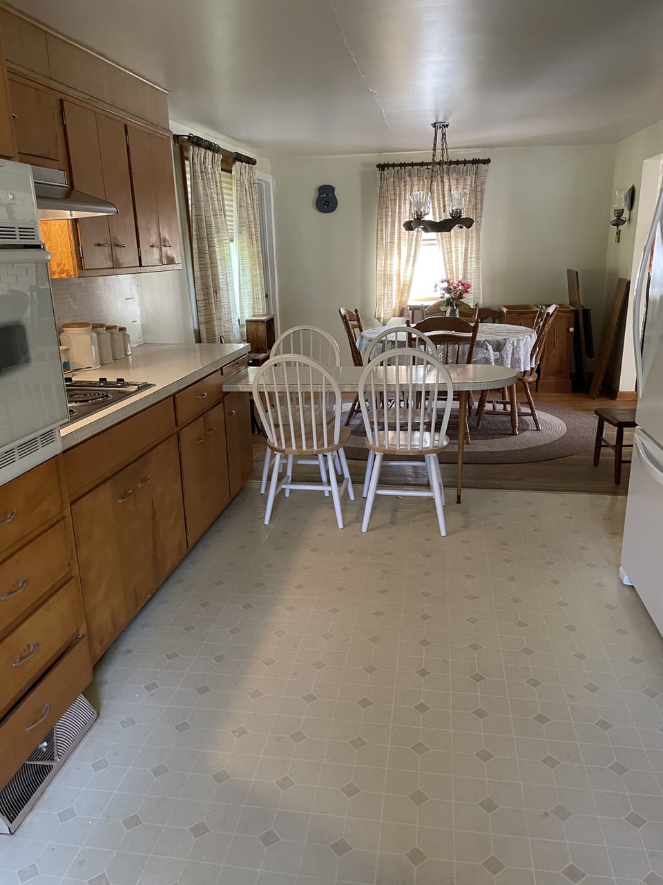 Kitchen to Dining Room 