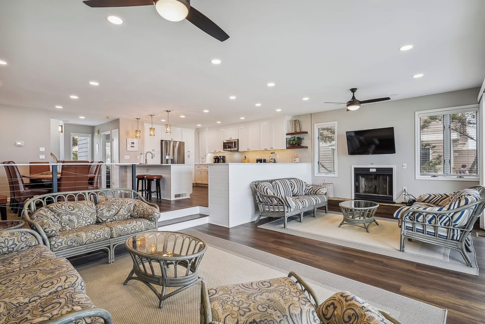 Main Level,Living Area,