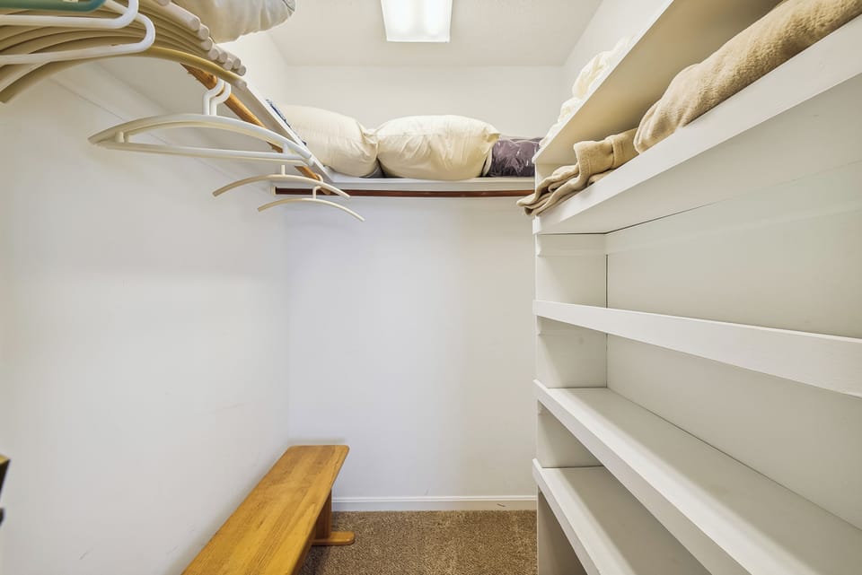 Upper Level,WIC,Walk in closet