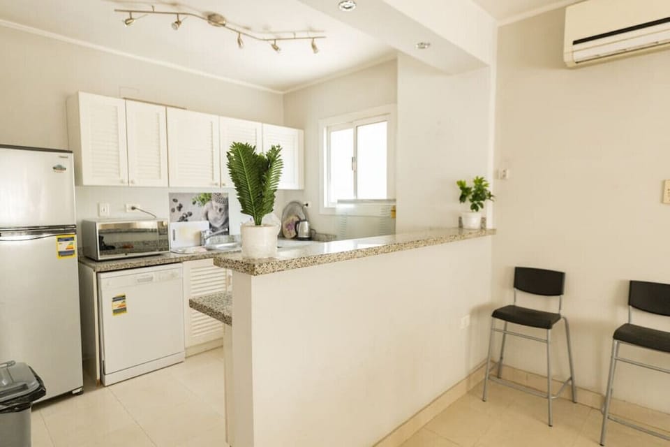 high  chairs to lean on that nice kitchen counter