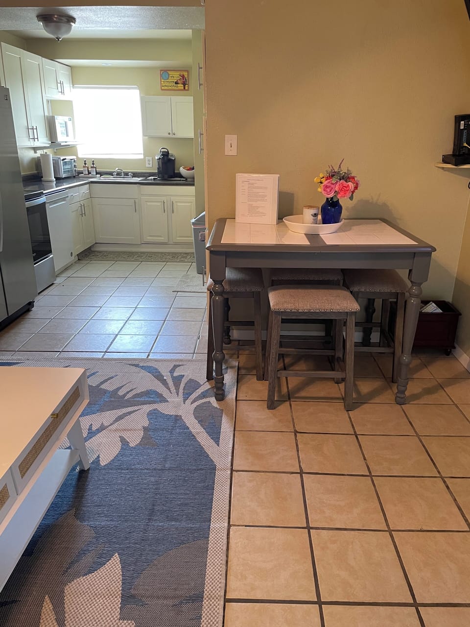 Small table that seats 4