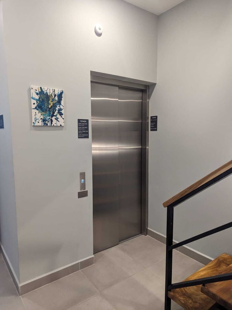 Elevator to all floors