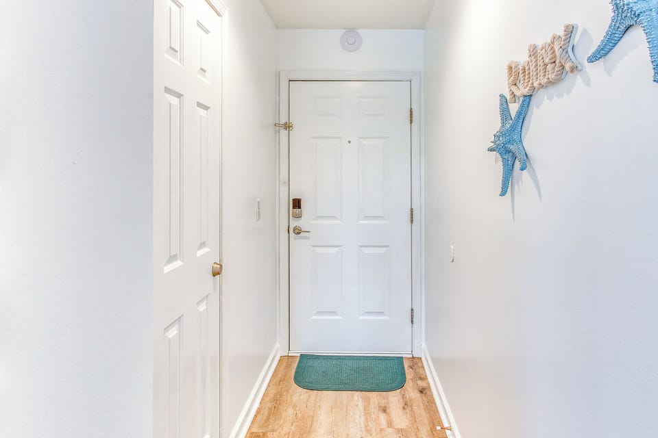 Unit Entryway