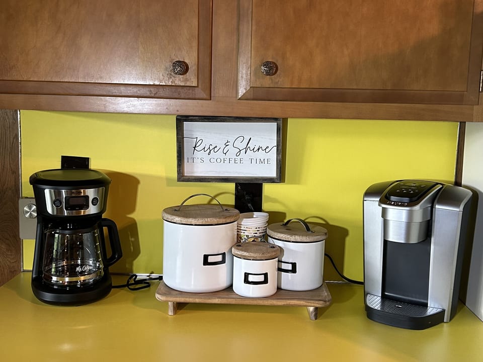 Complimentary coffee & tea bar.