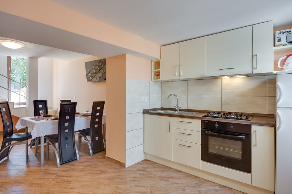 Kitchen and dining area