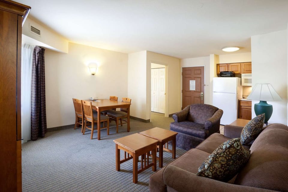 Relax in the bright suite with kitchenette and dining area.