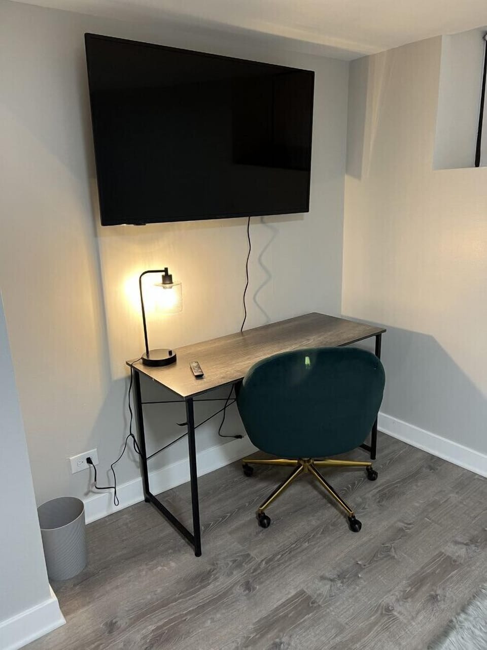 Desk and chair for working