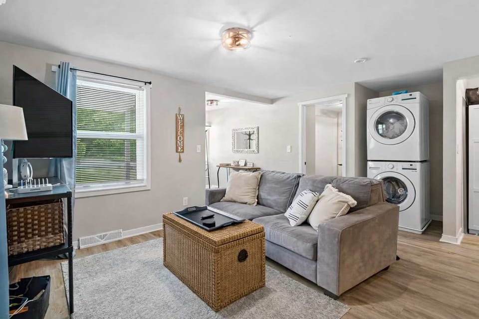 Enjoy a cozy night in with comfy seating and streaming-ready TV—and when it’s time to refresh, the in-unit washer/dryer is right here for your convenience! ️✨