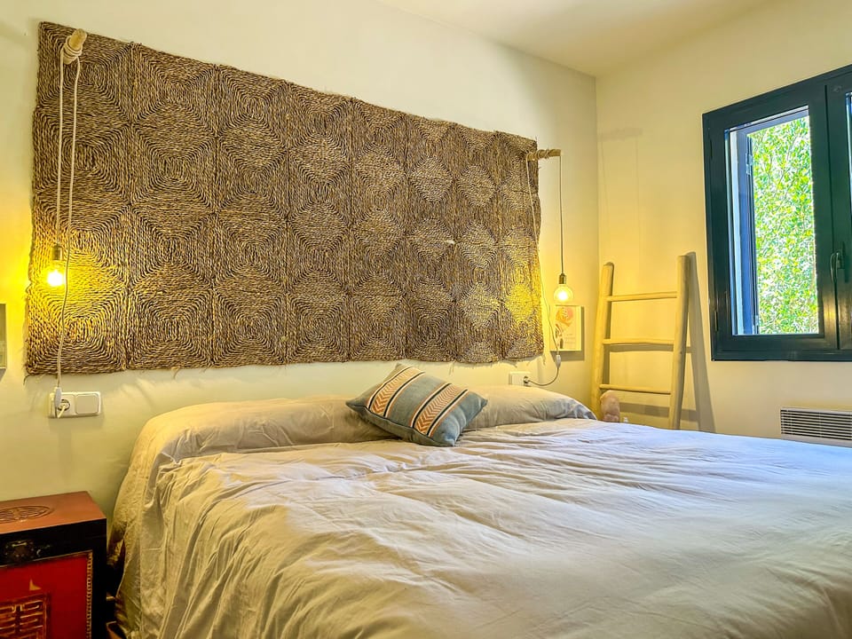 Villa 900 mts from the beach. 6 p. Private pool and garden. Porch. Wifi. Pals.
