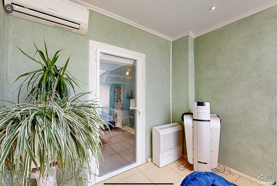 sound system and AC in the veranda