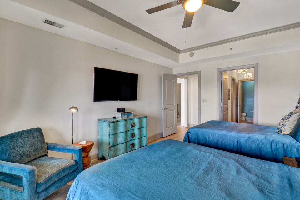 510 Mainsail | Bedroom 2 with 2 Double Beds - 510 Mainsail | Bedroom 2 with 2 Double Beds