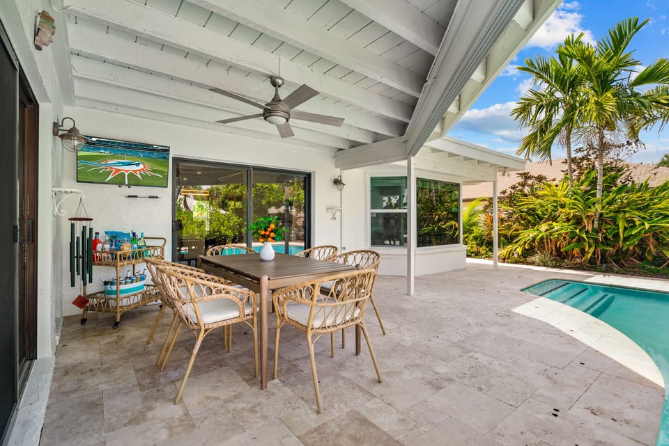 This house is stocked with a complete outdoor dining set!