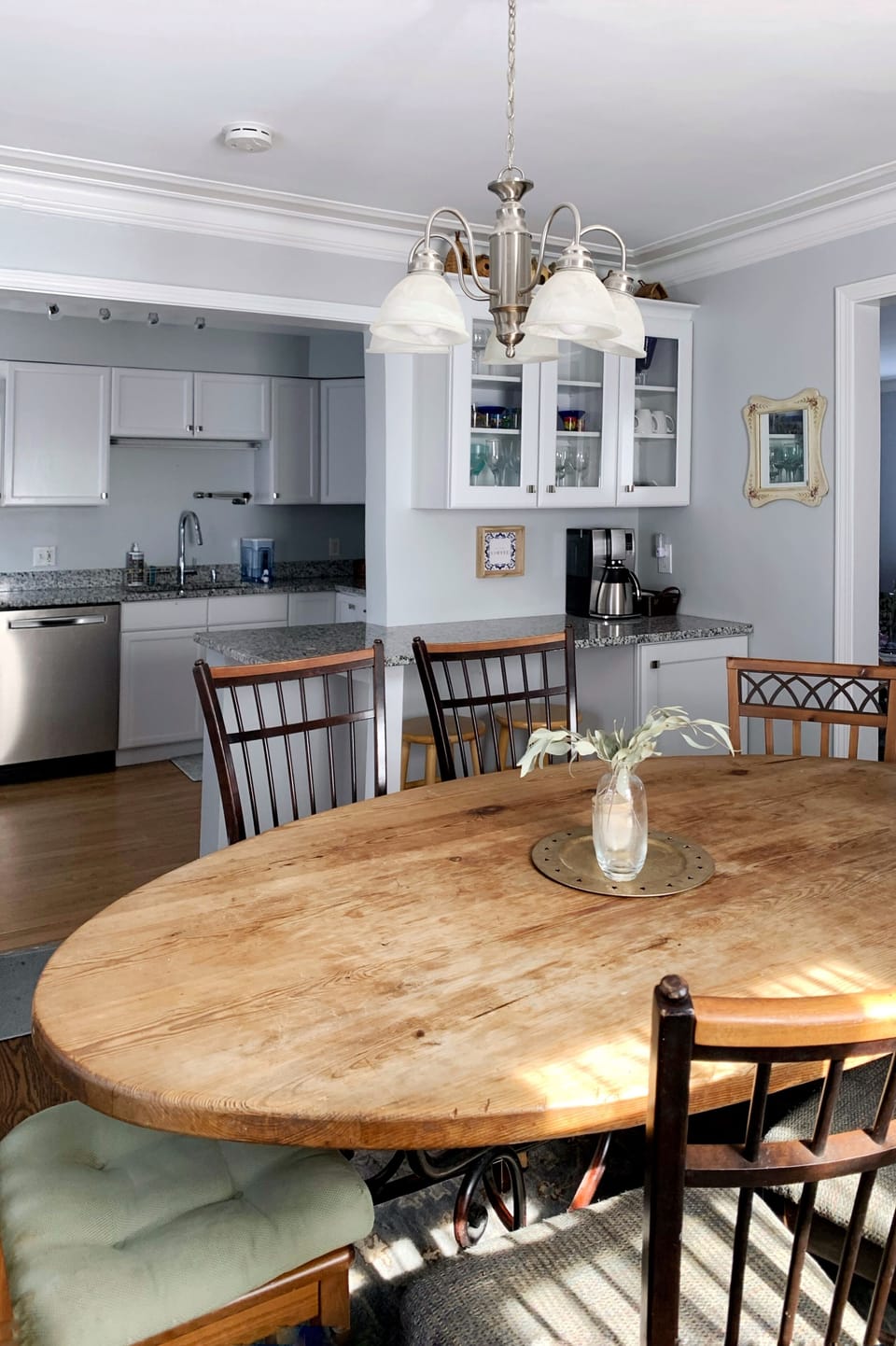 From dining room you can see the kitchen.