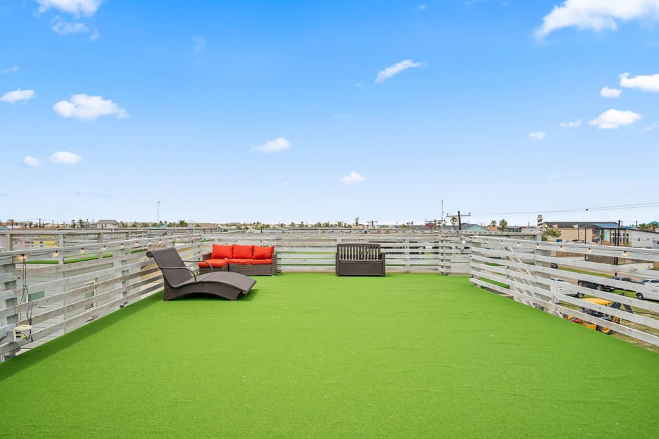 Rooftop Deck