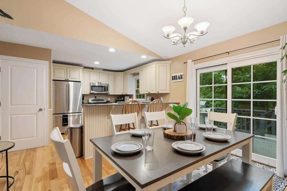 6-person dining table