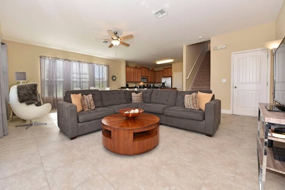 Full Room 2 1200.jpg