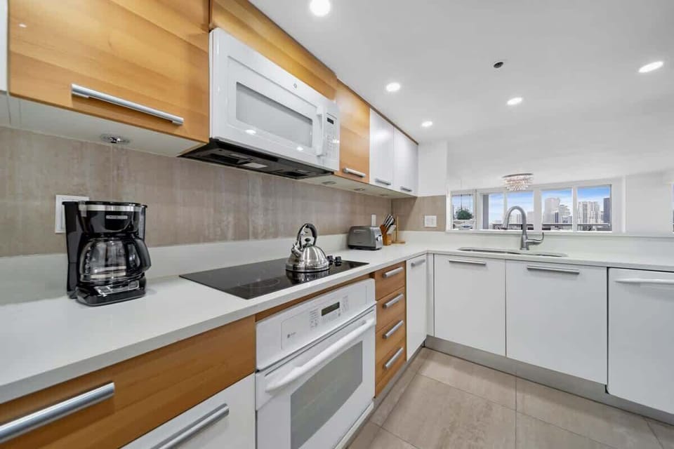Fully equipped kitchen