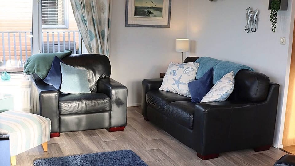 Living Room / Lounge