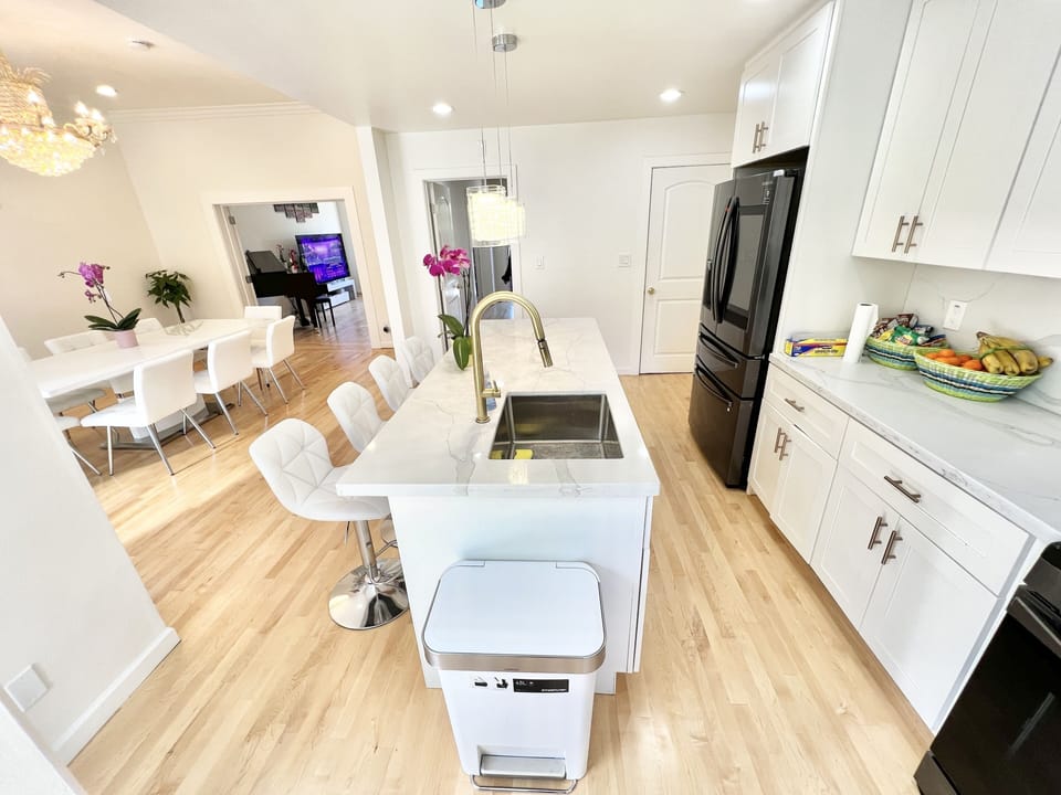 Open Kitchen + Dining Room 