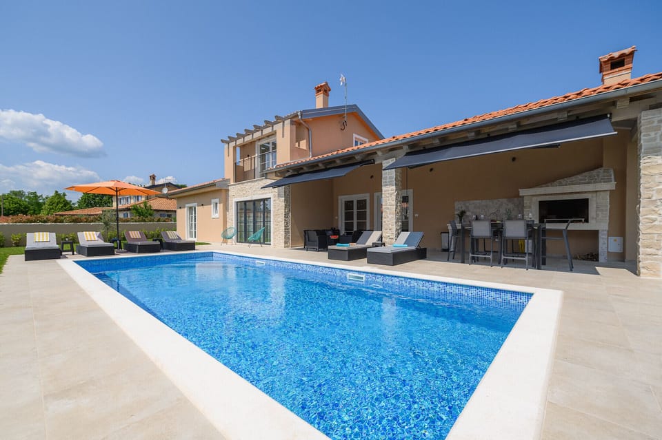 Luxury Villa Istra Maruzini with pool near Rovinj