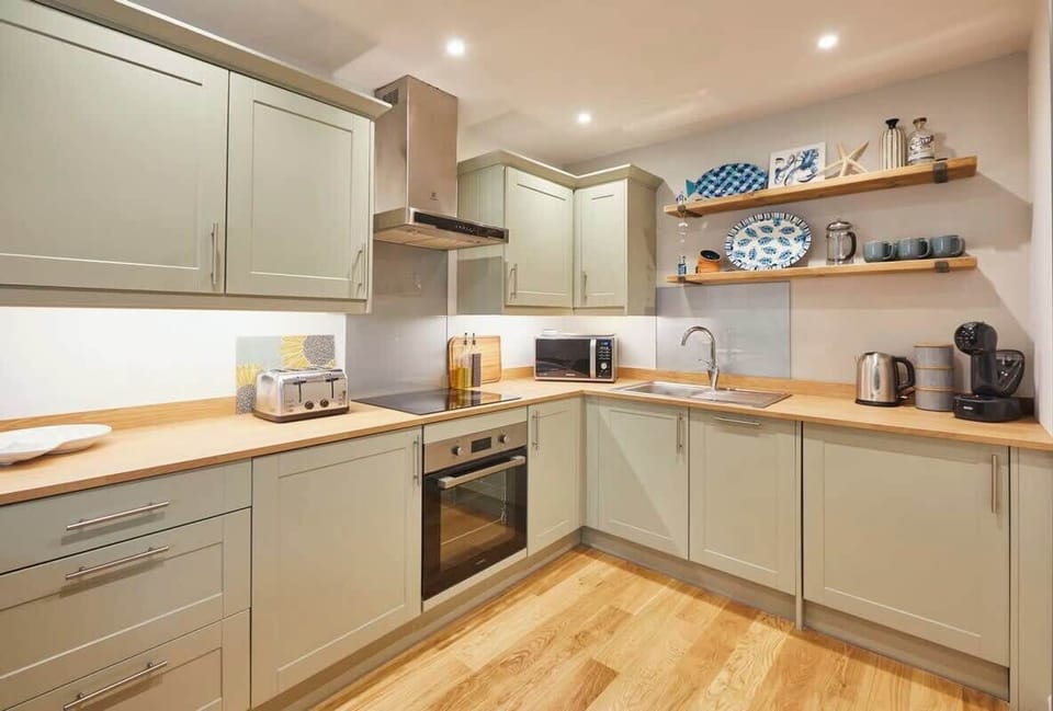 Breckon Cottage, Whitby - Host & Stay
