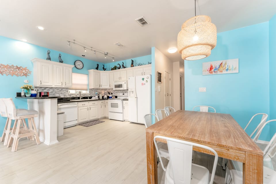 Escape the everyday and bask in the open expanse of your dream beach retreat.