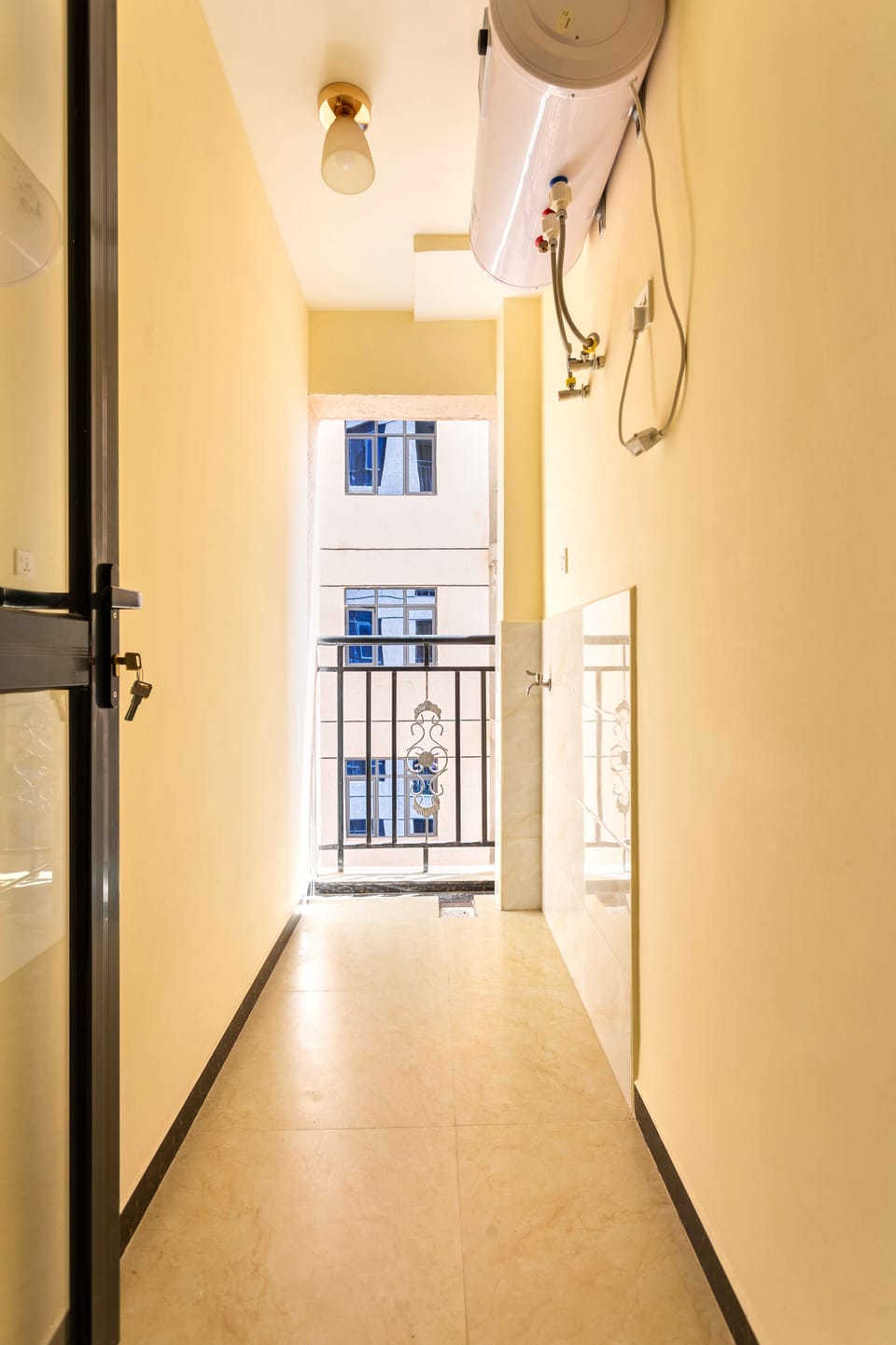 Corridor/small balcony area