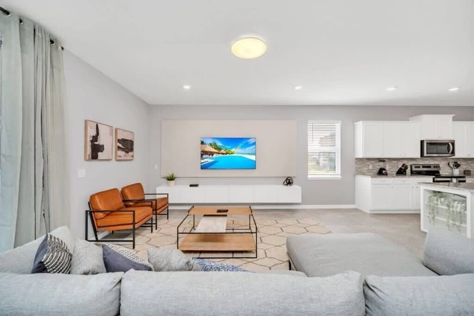 2089 Lelani Cir, Windsor Island_16.jpg