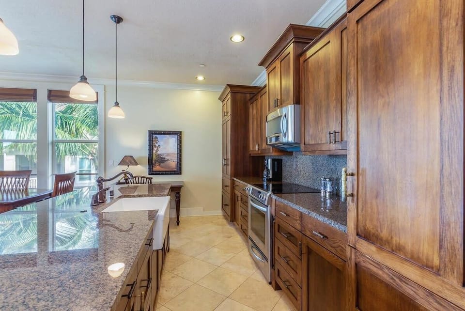 Full Kitchen with view