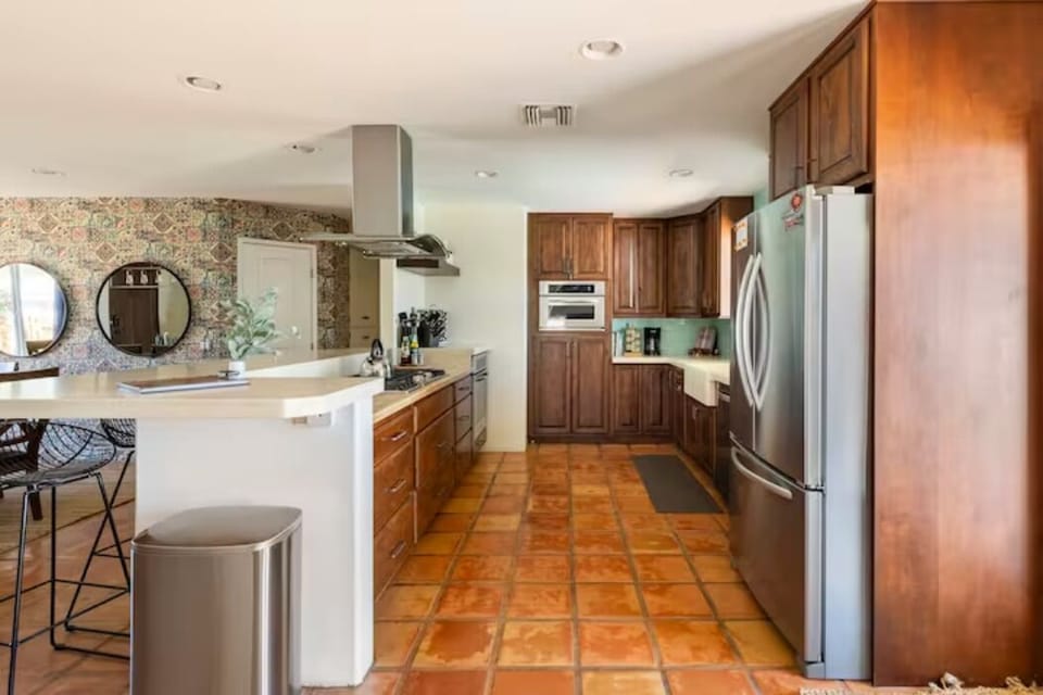 Living Room view into the kitchen
