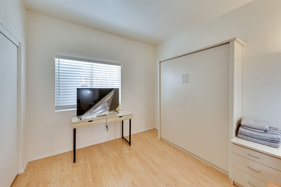 Bedroom 4 | Full Murphy Bed