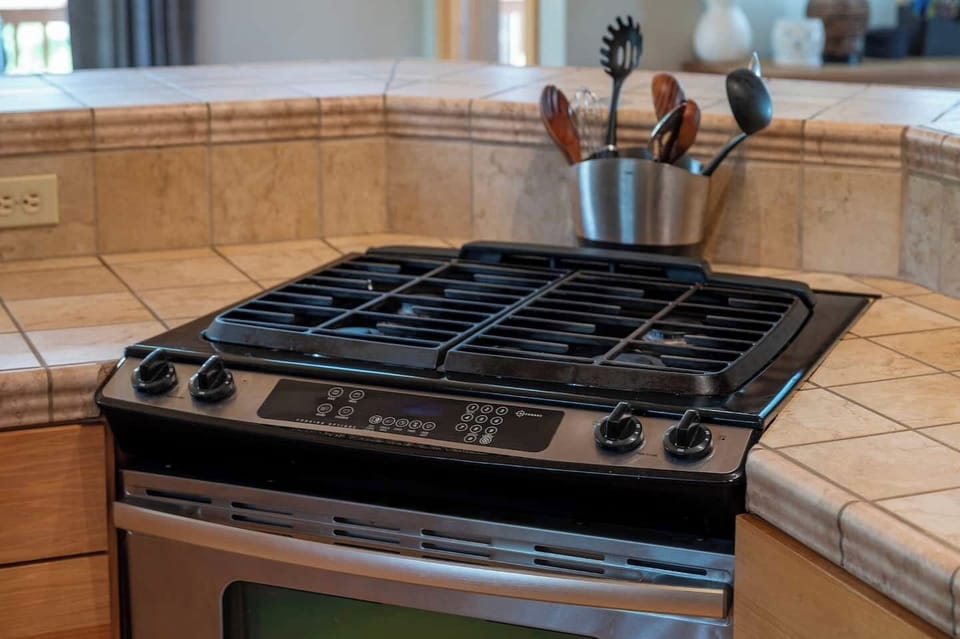 5 burner gas range with oven