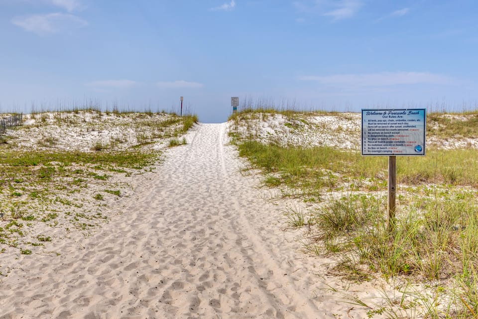 Pensacola Beach (Across the Street)