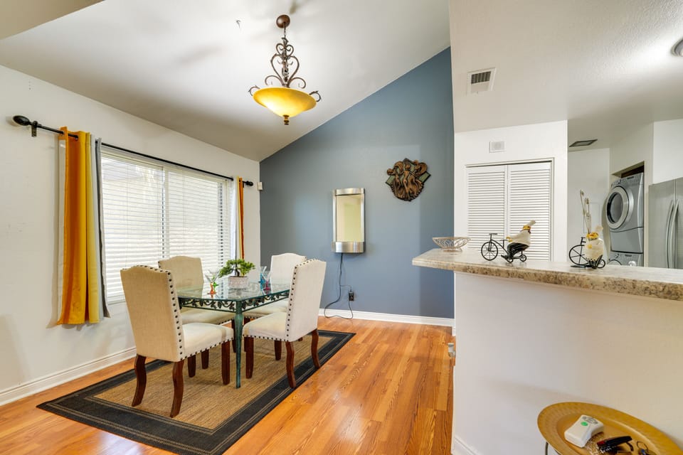 Dining Area | Dishware/Flatware Provided | Free WiFi