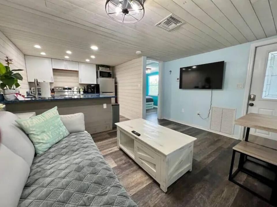Living Area w/ Smart TV