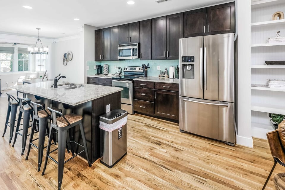 Comfortable kitchen and dining space for cooking and enjoying meals.