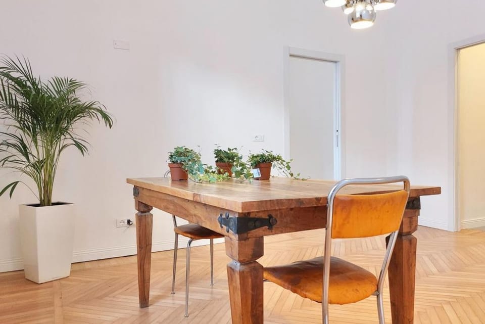 Guercino, 8 – Renovated design apartment Apartment in Milan