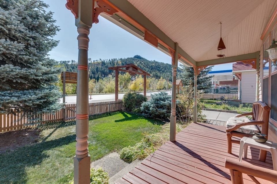 View from the Wild Bill Deck of White Rocks at Mt Moriah