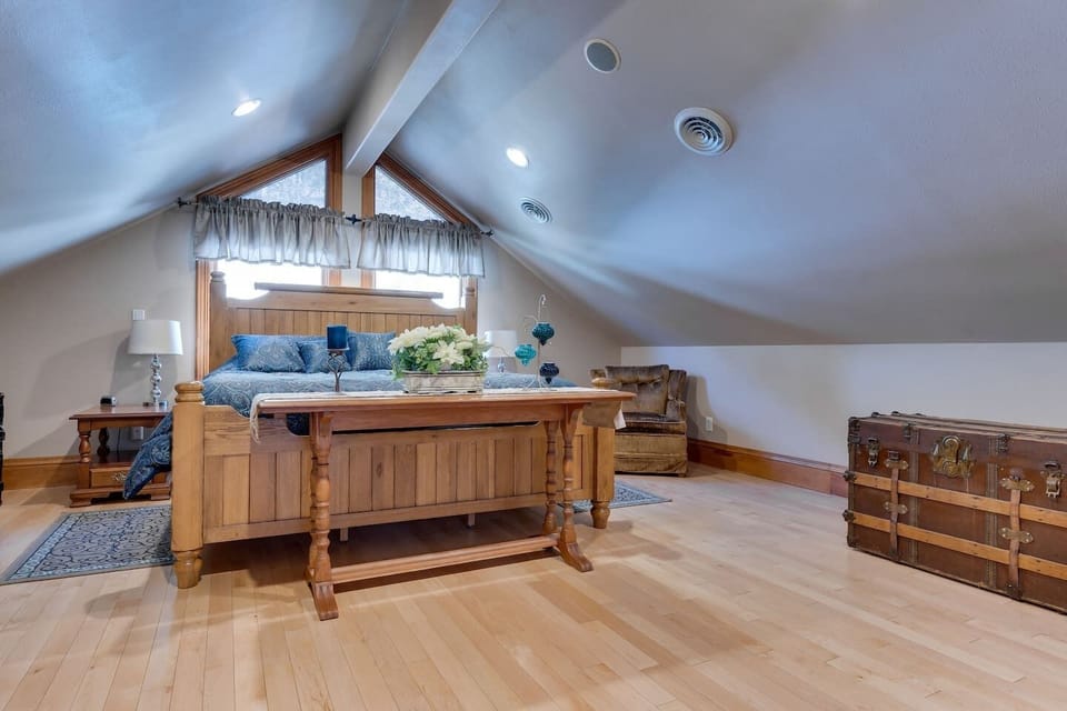 Master Bedroom: King size bed.