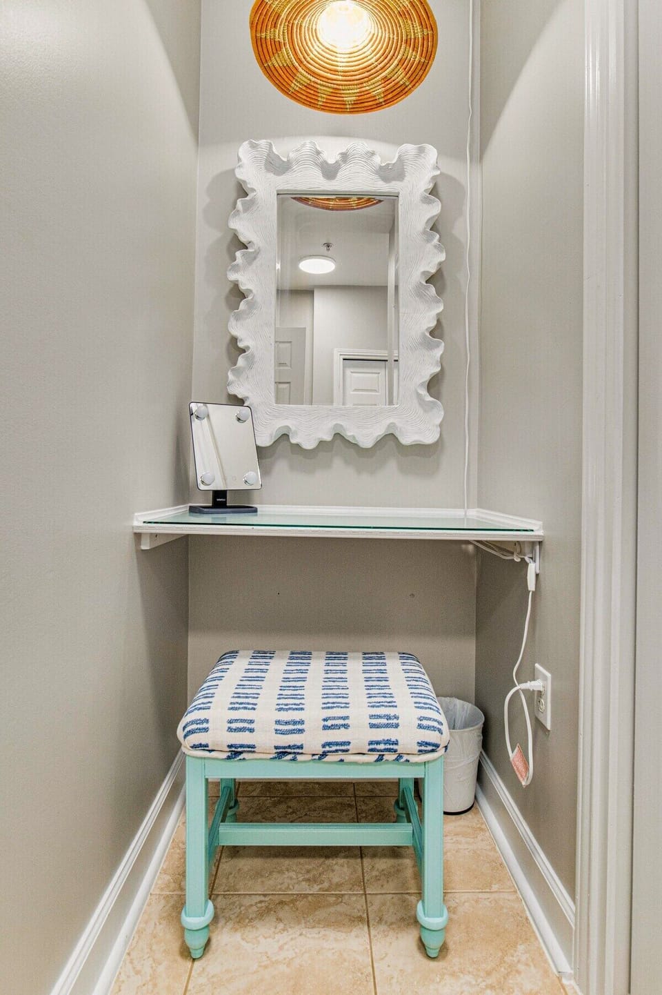 Adorable Vanity for your Salty hair & Sun kissed skin :)