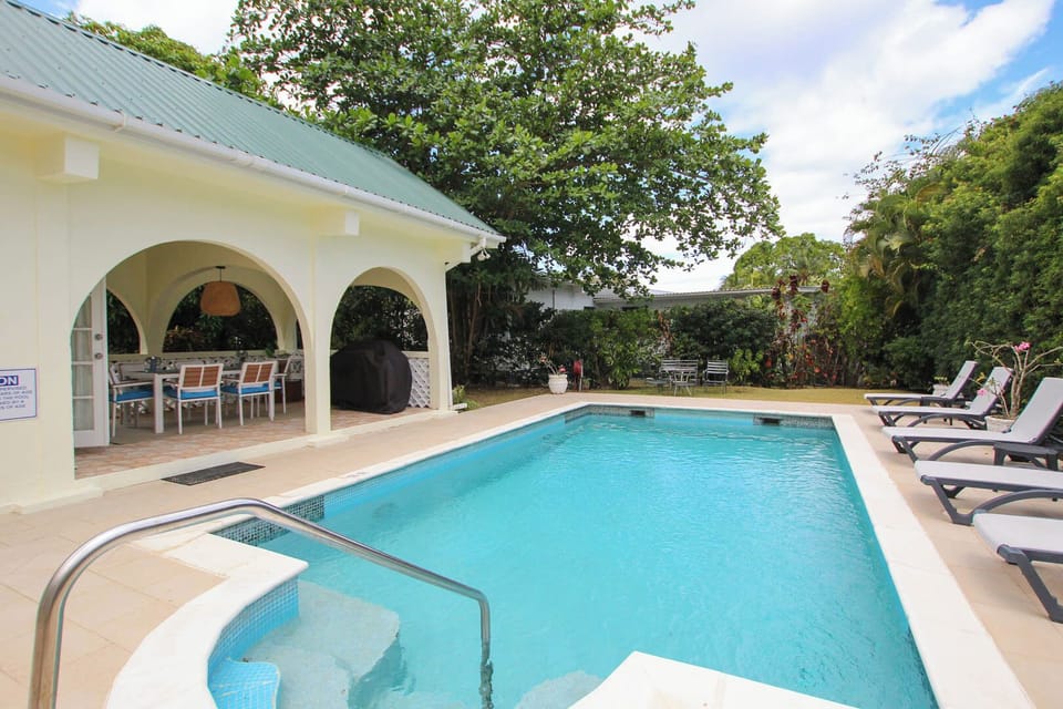 Large pool at Aqua Bliss