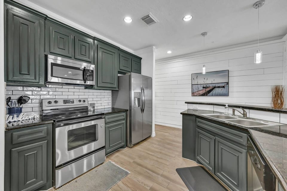 Fully equipped kitchen for all of your cooking/baking needs