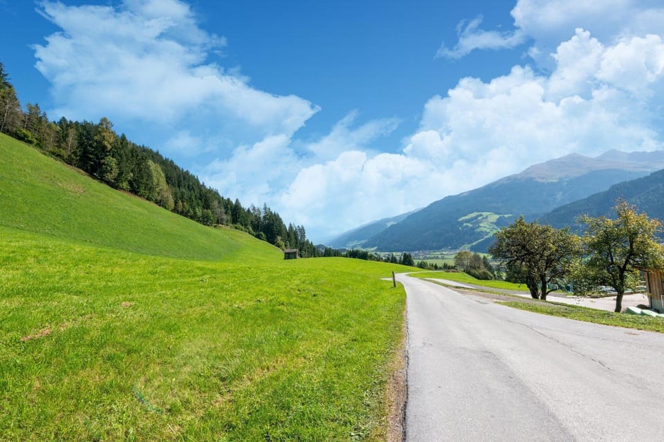 Immediate Surroundings [summer] (<1 km)