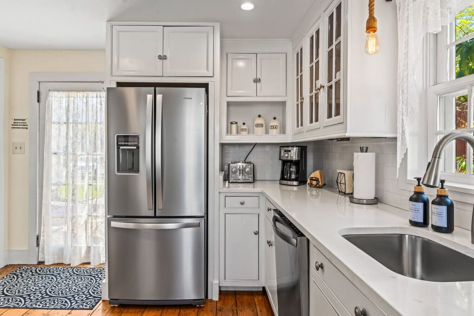 A bright, sunny country  kitchen in Captain`s House. One of two great kitchens.