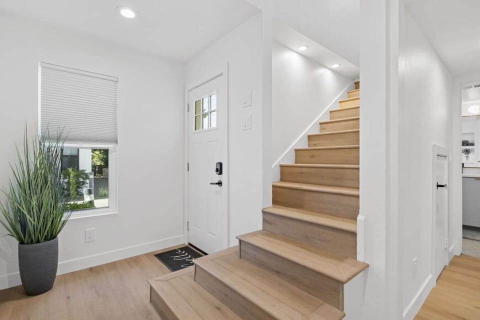 Designed with captivating aesthetics and eye-catching details, this staircase serves as the perfect backdrop for your social media-worthy moments.