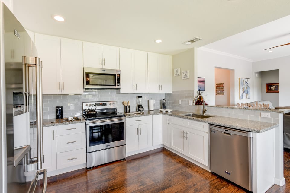 Kitchen | Cooking Basics & Spices | Coffee Maker | Trash Bags & Paper Towels