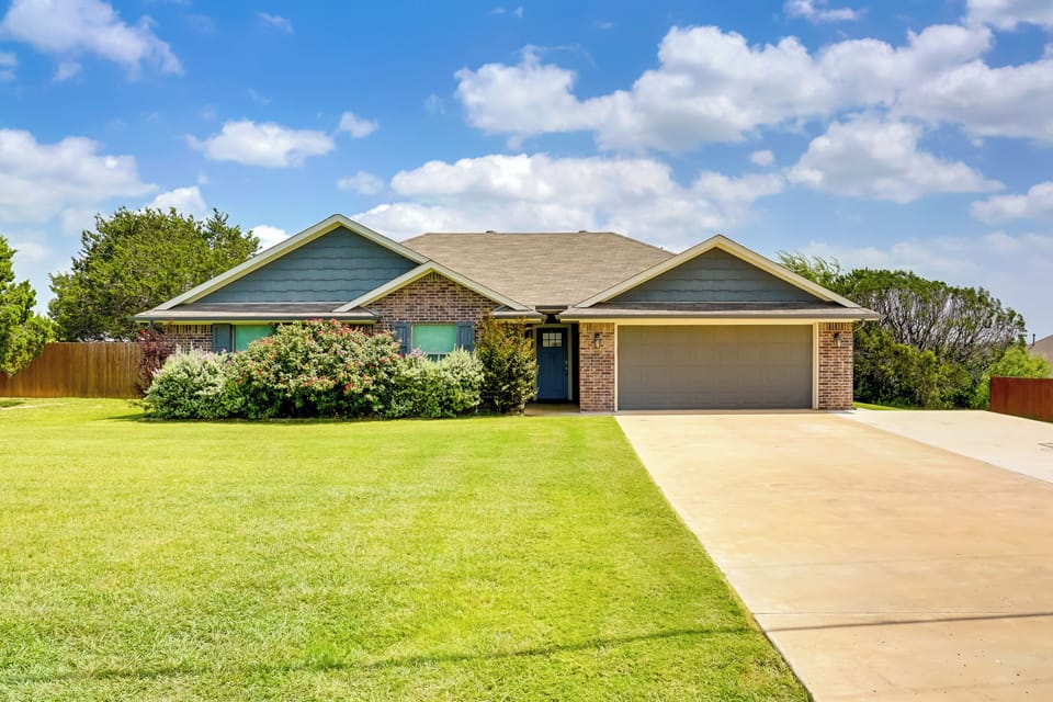 Granbury Vacation Rental | 4BR | 2BA | 1,572 Sq Ft | Step-Free Access
